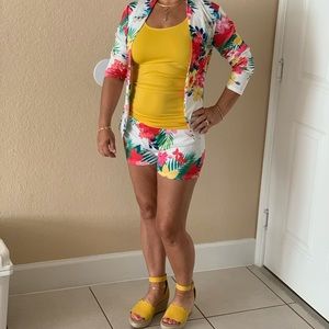 Two-piece tropical outfit